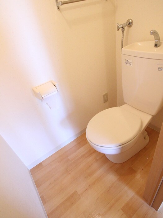 物件内観写真15　(トイレ)