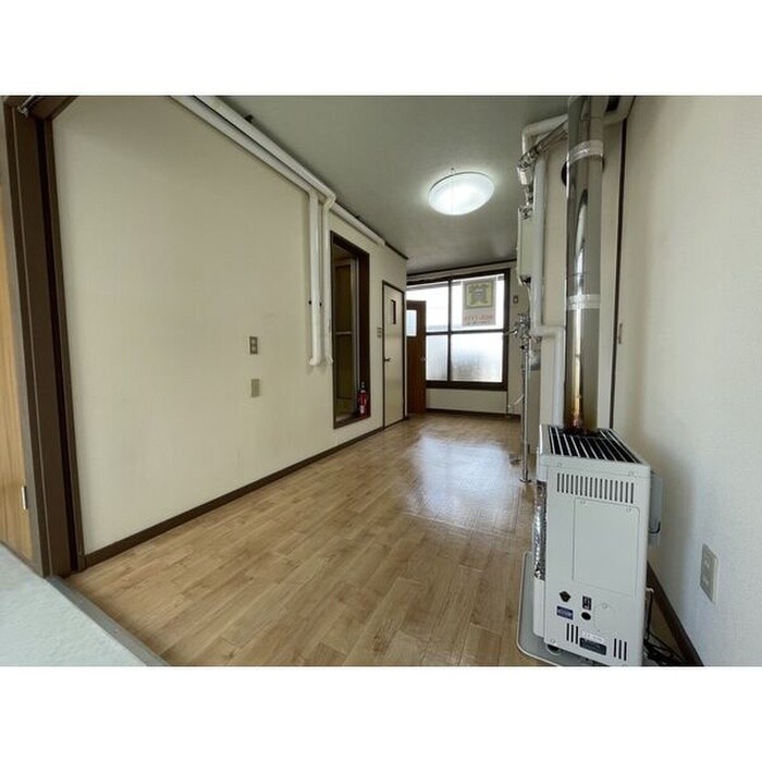 物件内観写真3　(居室)