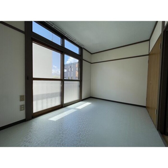 物件内観写真4　(居室)