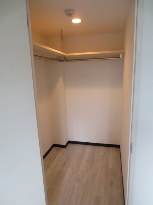 物件内観写真9　(収納)