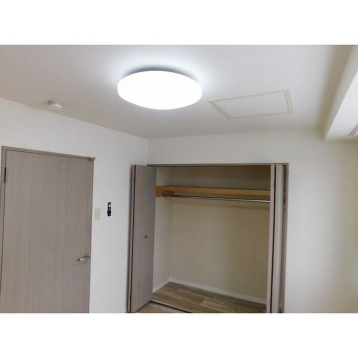 物件内観写真13　(収納)