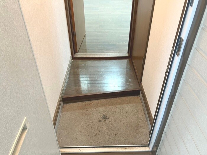 物件内観写真15　(玄関)