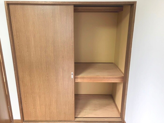 物件内観写真18　(収納)