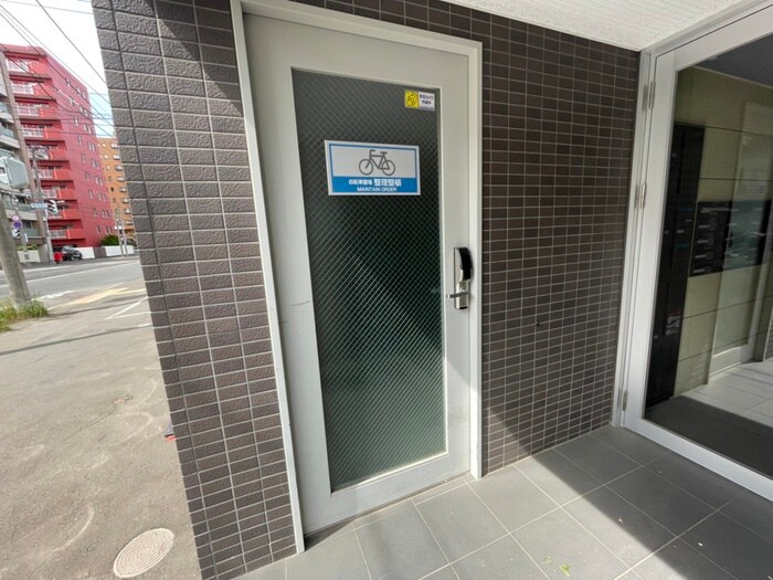 物件外観写真5　(駐輪場)