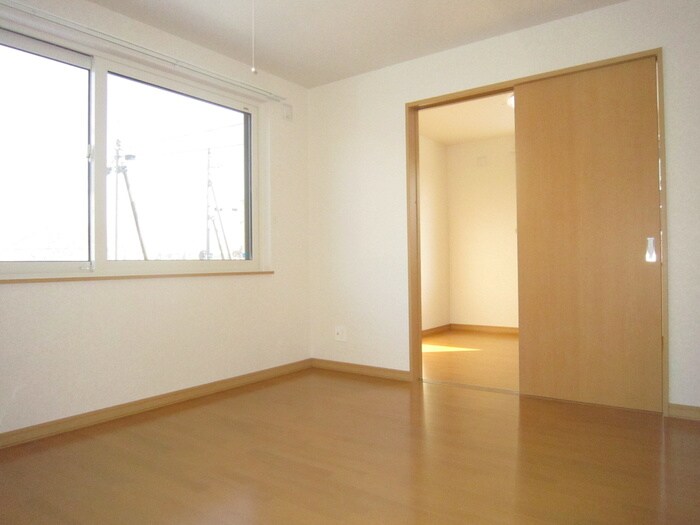 物件内観写真4　(居室)