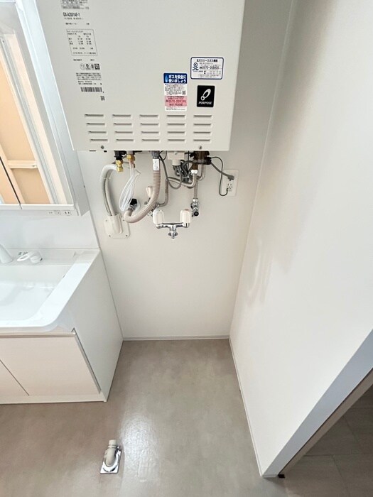 物件内観写真18　(洗濯機置場)