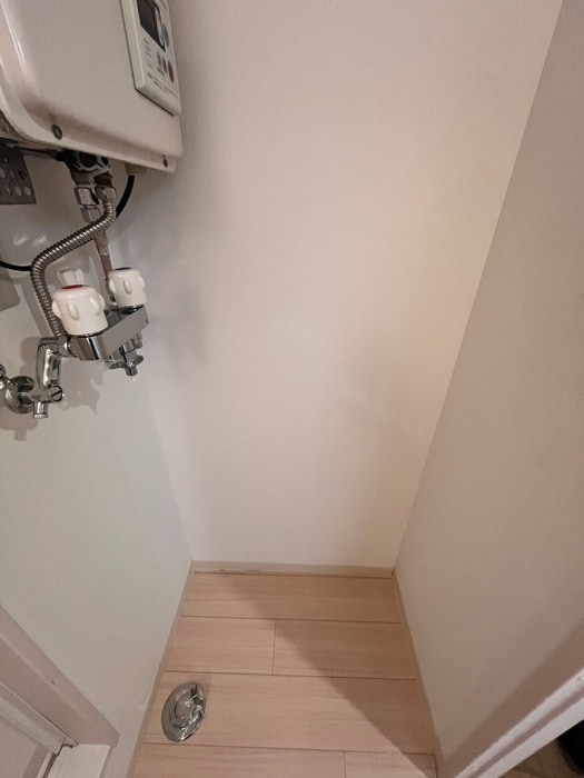 物件内観写真12　(洗濯機置場)