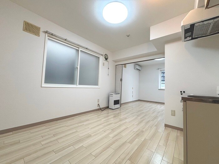 物件内観写真3　(居室)