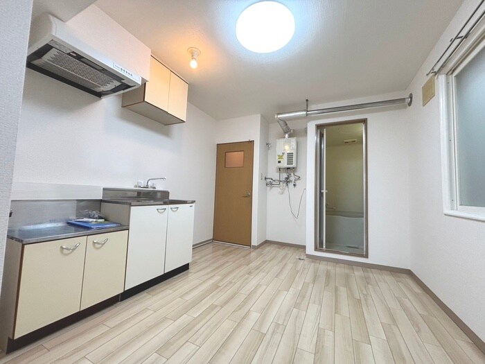 物件内観写真4　(居室)