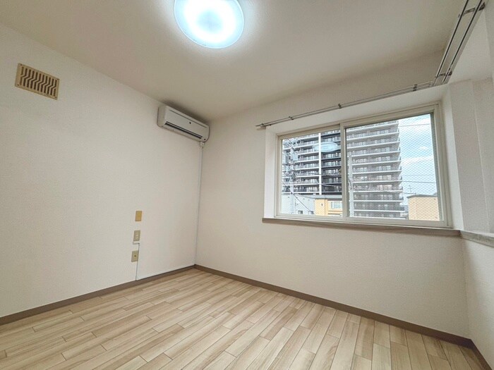 物件内観写真6　(居室)