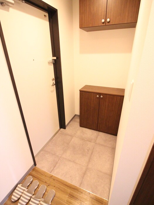 物件内観写真14　(玄関)