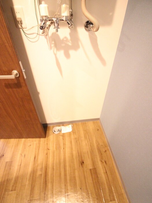 物件内観写真17　(洗濯機置場)