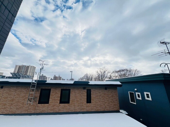 物件内観写真13　(室内からの展望)