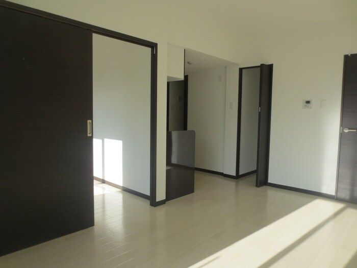 物件内観写真4　(居室)