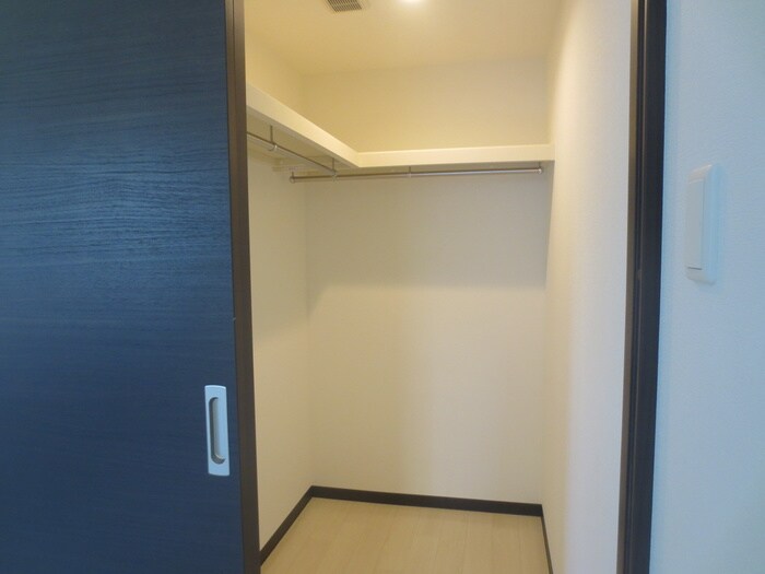 物件内観写真12　(収納)