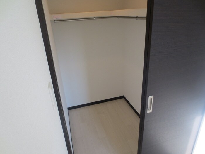 物件内観写真12　(収納)