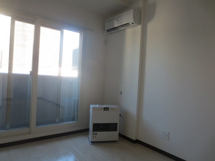 物件内観写真13　(居室)