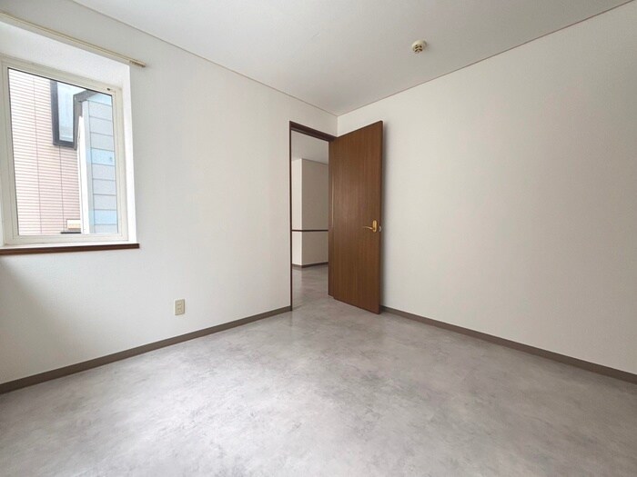 物件内観写真10　(居室)