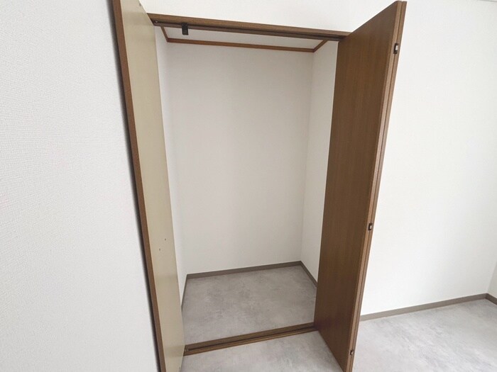 物件内観写真11　(収納)