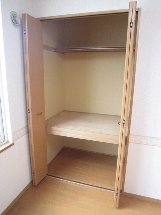 物件内観写真10　(収納)