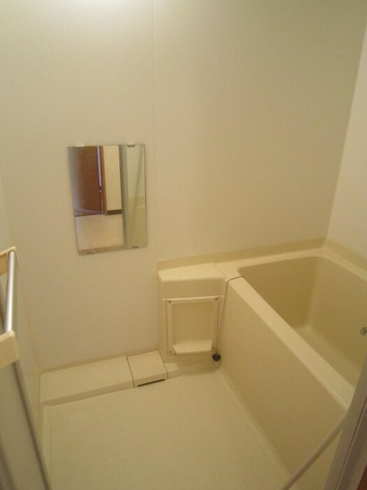 物件内観写真13　(バス／シャワールーム等)