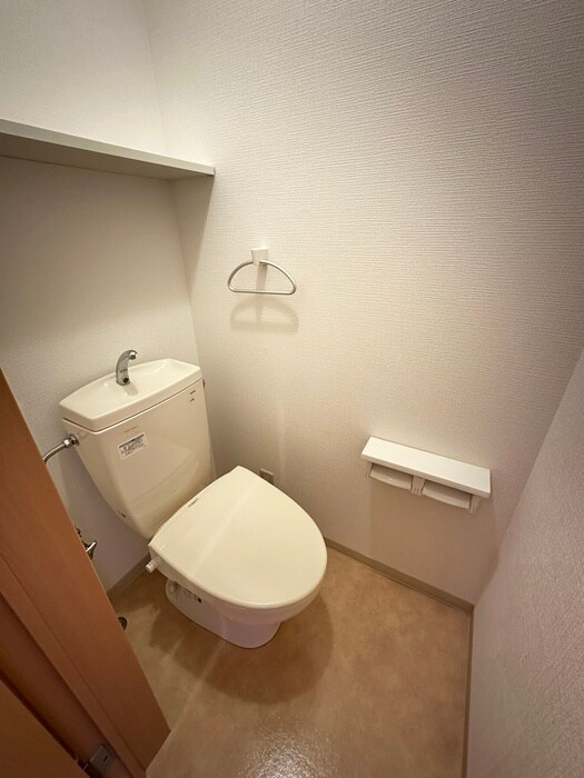 物件内観写真13　(トイレ)