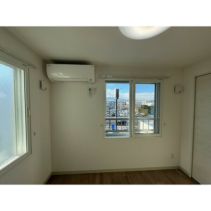 物件内観写真6　(居室)