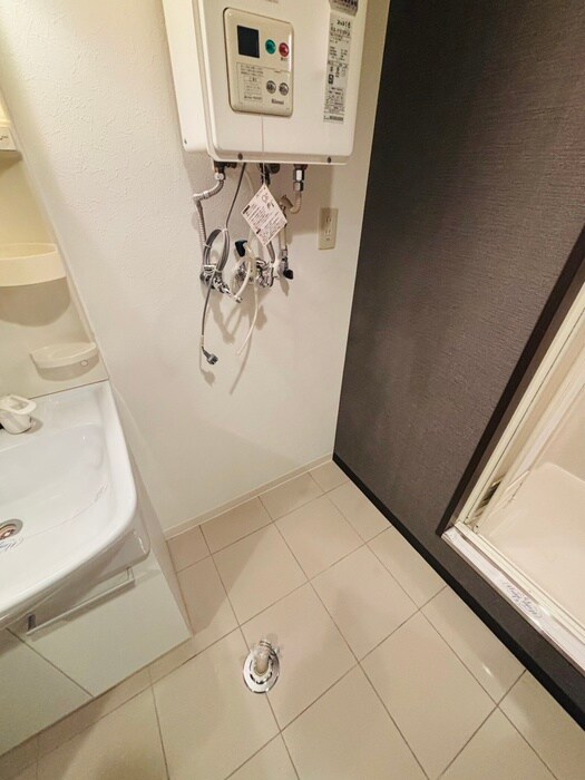 物件内観写真18　(洗濯機置場)