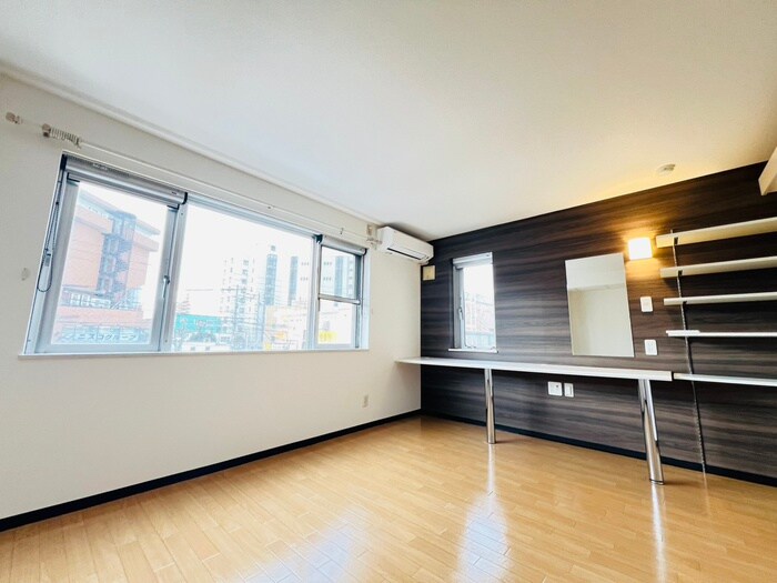 物件内観写真9　(居室)