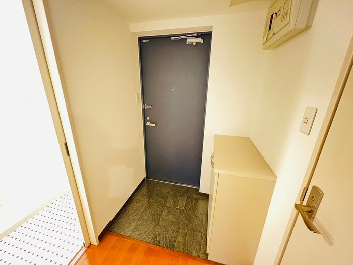 物件内観写真16　(玄関)