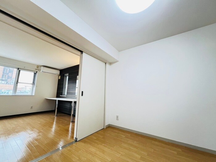 物件内観写真22　(居室)