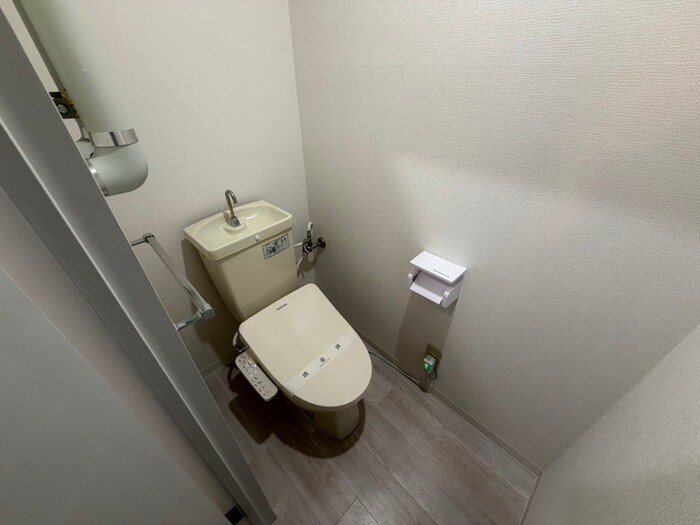 物件内観写真11　(トイレ)