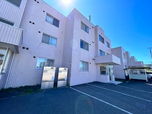 西野コートヴィレッジ外観写真