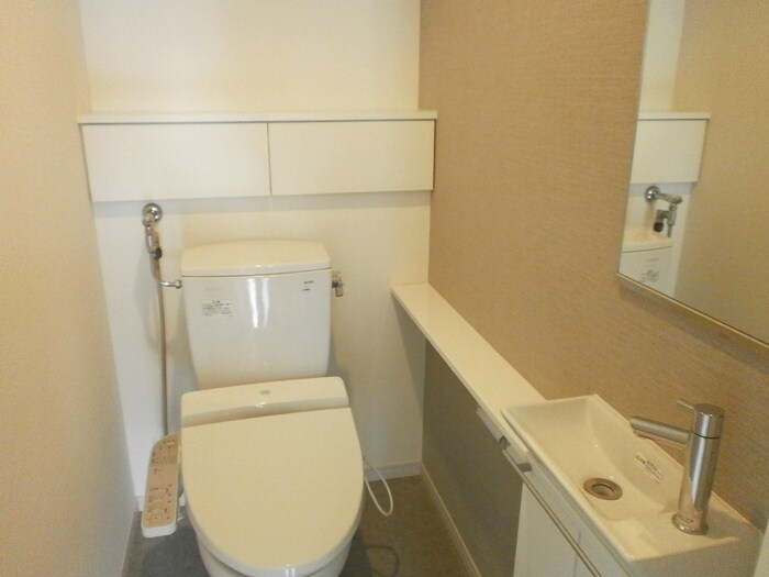物件内観写真13　(トイレ)