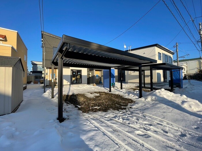 物件外観写真6　(駐車場)