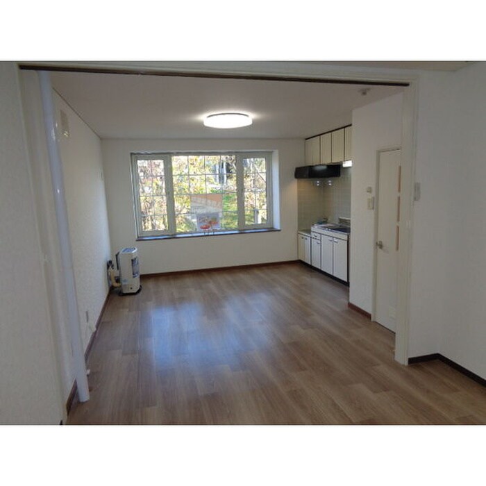 物件内観写真2　(居室)