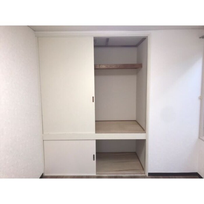 物件内観写真6　(収納)