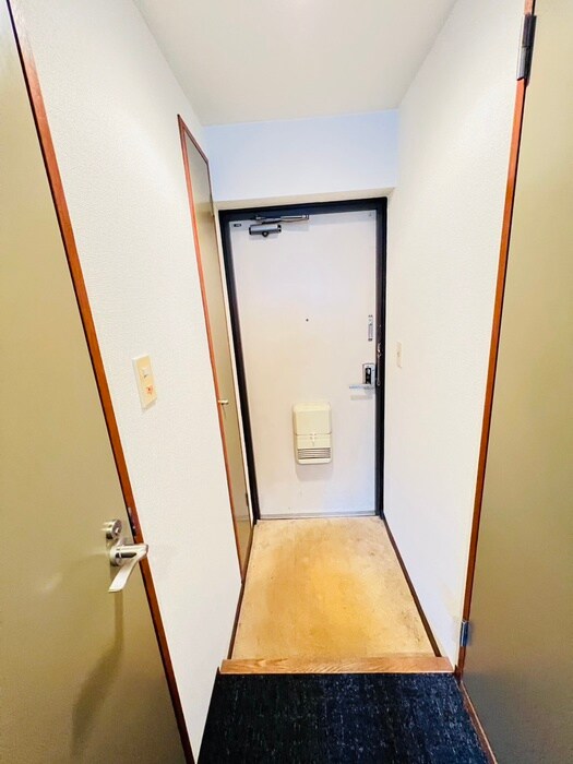 物件内観写真21　(玄関)