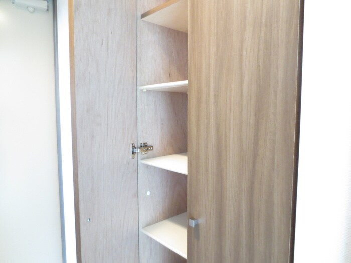 物件内観写真15　(靴箱)