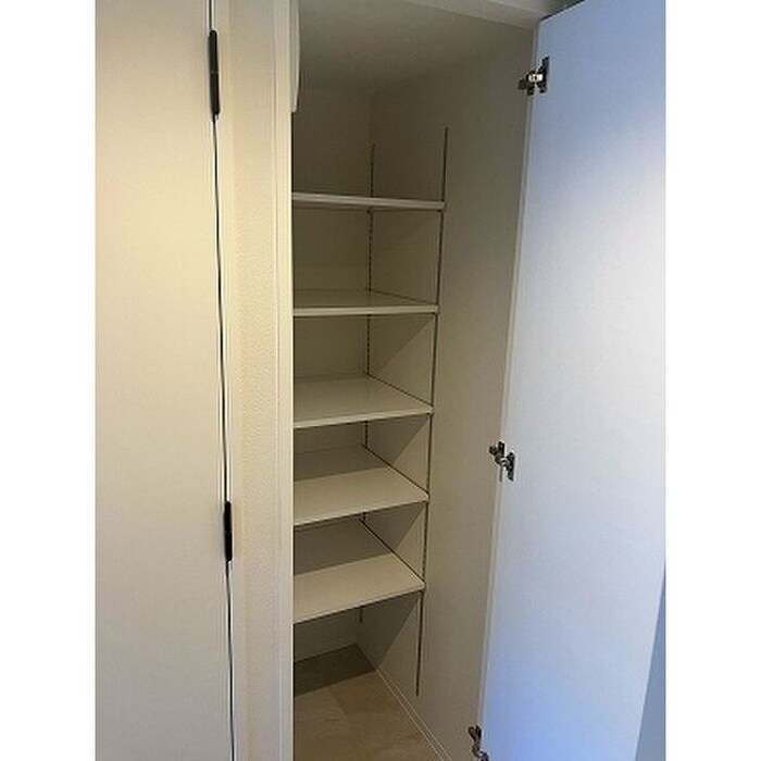 物件内観写真10　(靴箱)