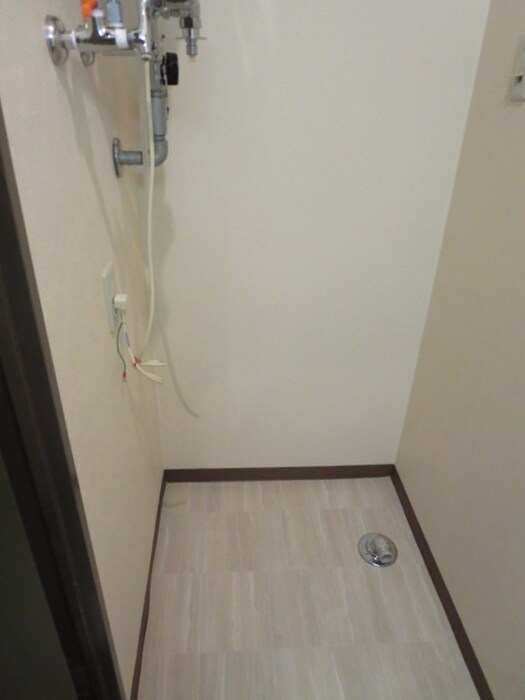 物件内観写真17　(洗濯機置場)