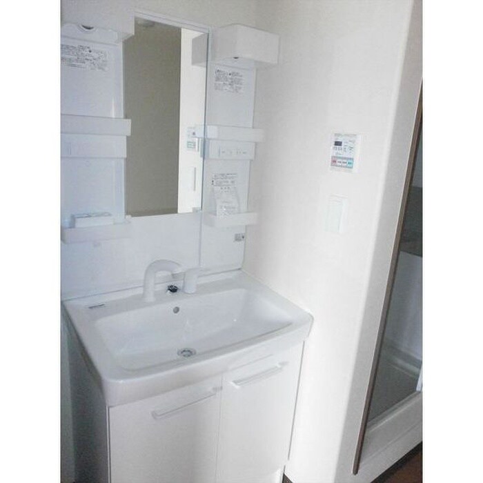 物件内観写真12　(洗面)