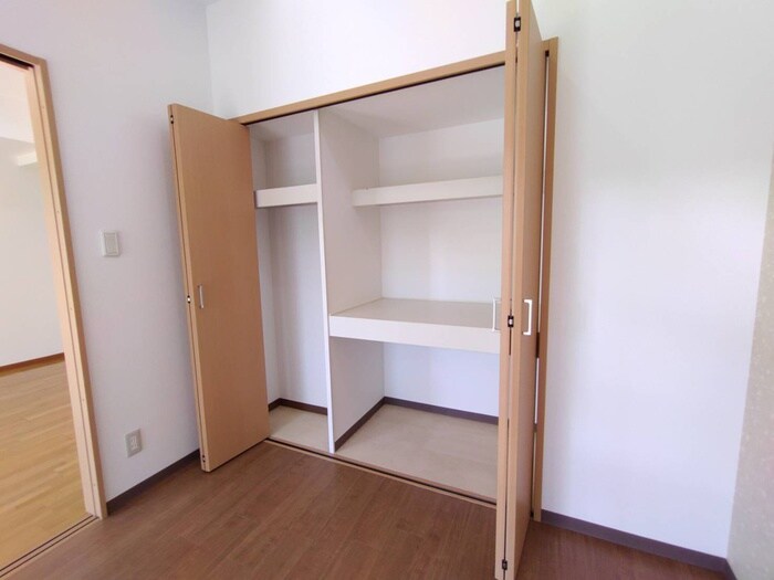物件内観写真11　(収納)