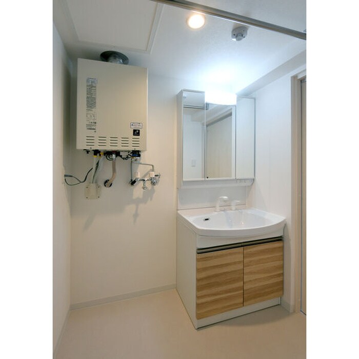 物件内観写真10　(洗面)