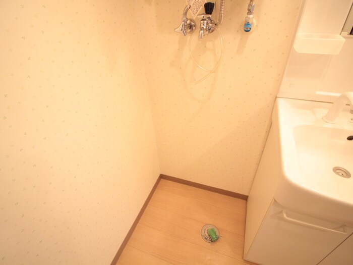 物件内観写真18　(洗濯機置場)