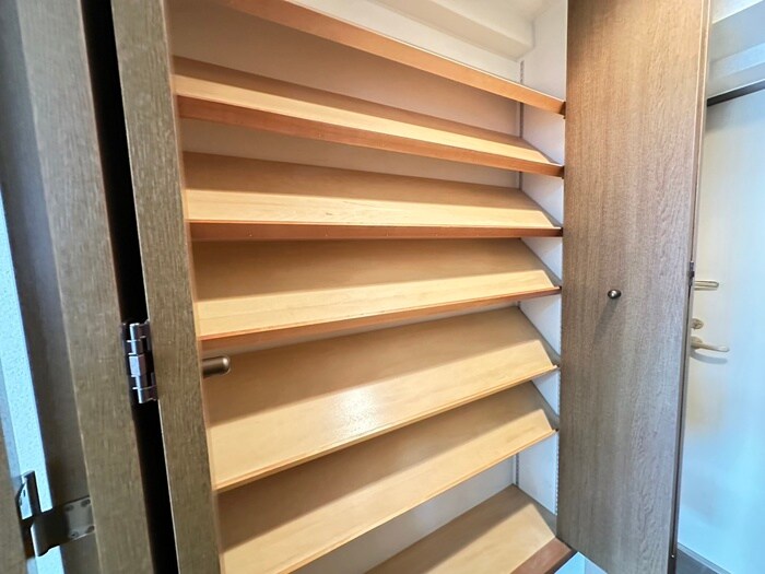 物件内観写真19　(靴箱)