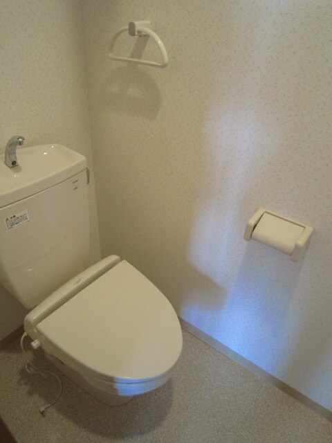 物件内観写真14　(トイレ)