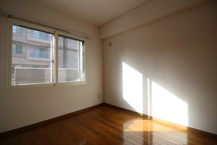 物件内観写真11　(居室)