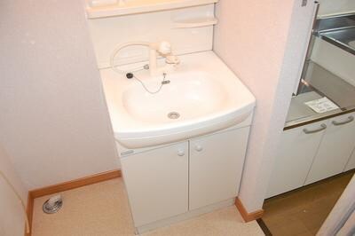 物件内観写真5　(洗面)