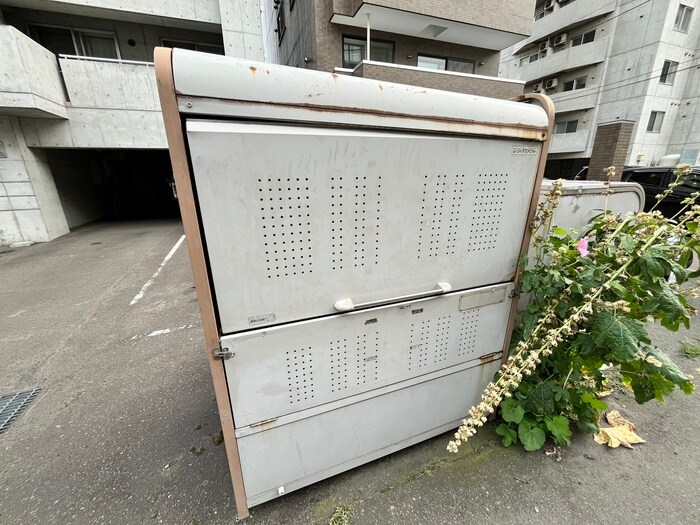 物件外観写真6　(建物設備)